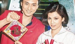 娱乐扒褂爆料是真的吗,真相揭秘，是真是假？